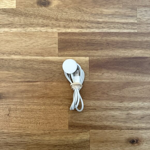 Apple Watch Magnetic Charger USB-A 1M White/White A1768 Genuine OEM USED Tested - Picture 1 of 5